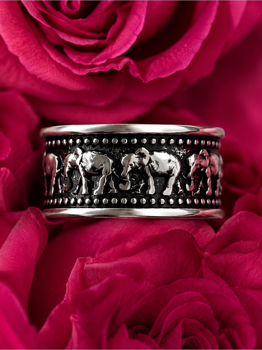 Silver Elephant Band Ring - Detailed Animal Motif size 7